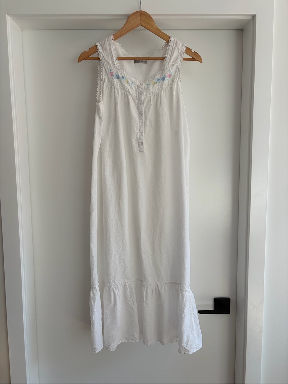 Jasmine Rose White Sleeveless Cotton Nightgown with Floral Embroidered Trim S